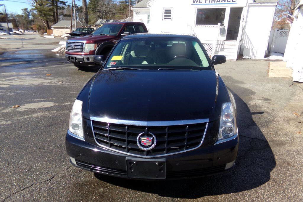 Used 2010 Cadillac DTS Premium w/ Driver Awareness Package FWD image 2