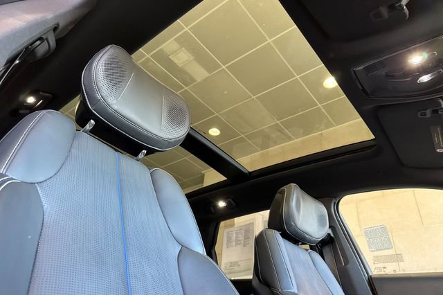 Certified 2024 Cadillac Lyriq Luxury image 17