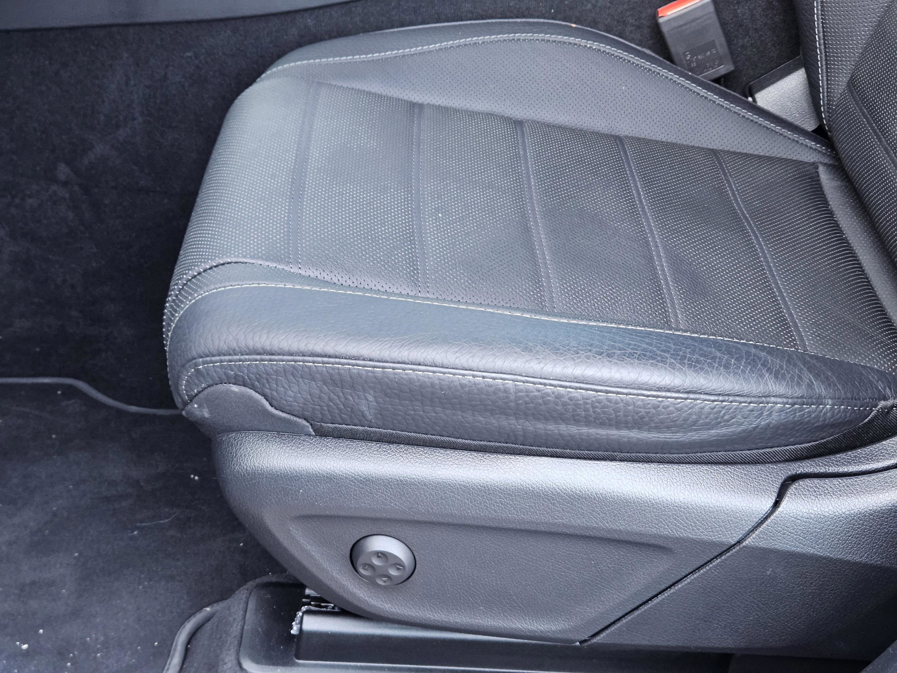 Certified 2025 Mercedes-Benz GLE 580 4MATIC image 13