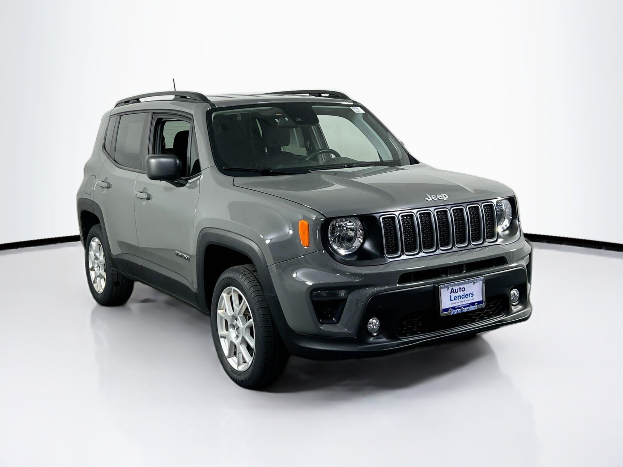 Used 2022 Jeep Renegade Latitude w/ Convenience Group AWD/4WD image 3