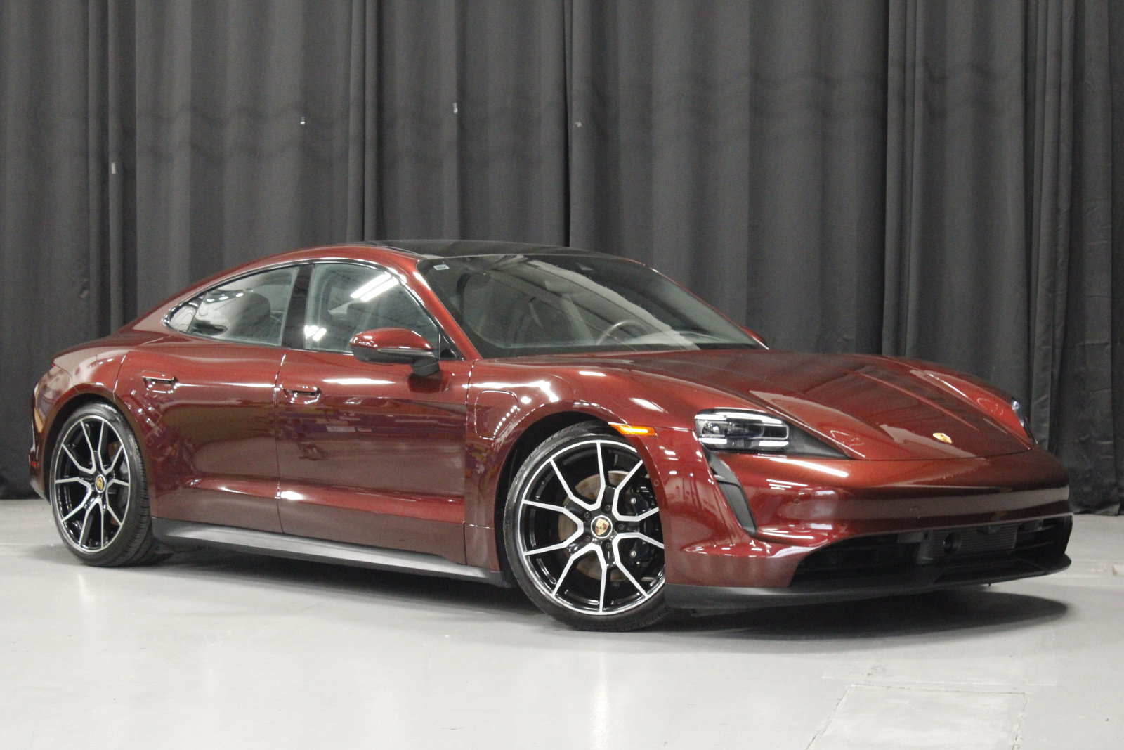 Certified 2023 Porsche Taycan 4S AWD/4WD image 9