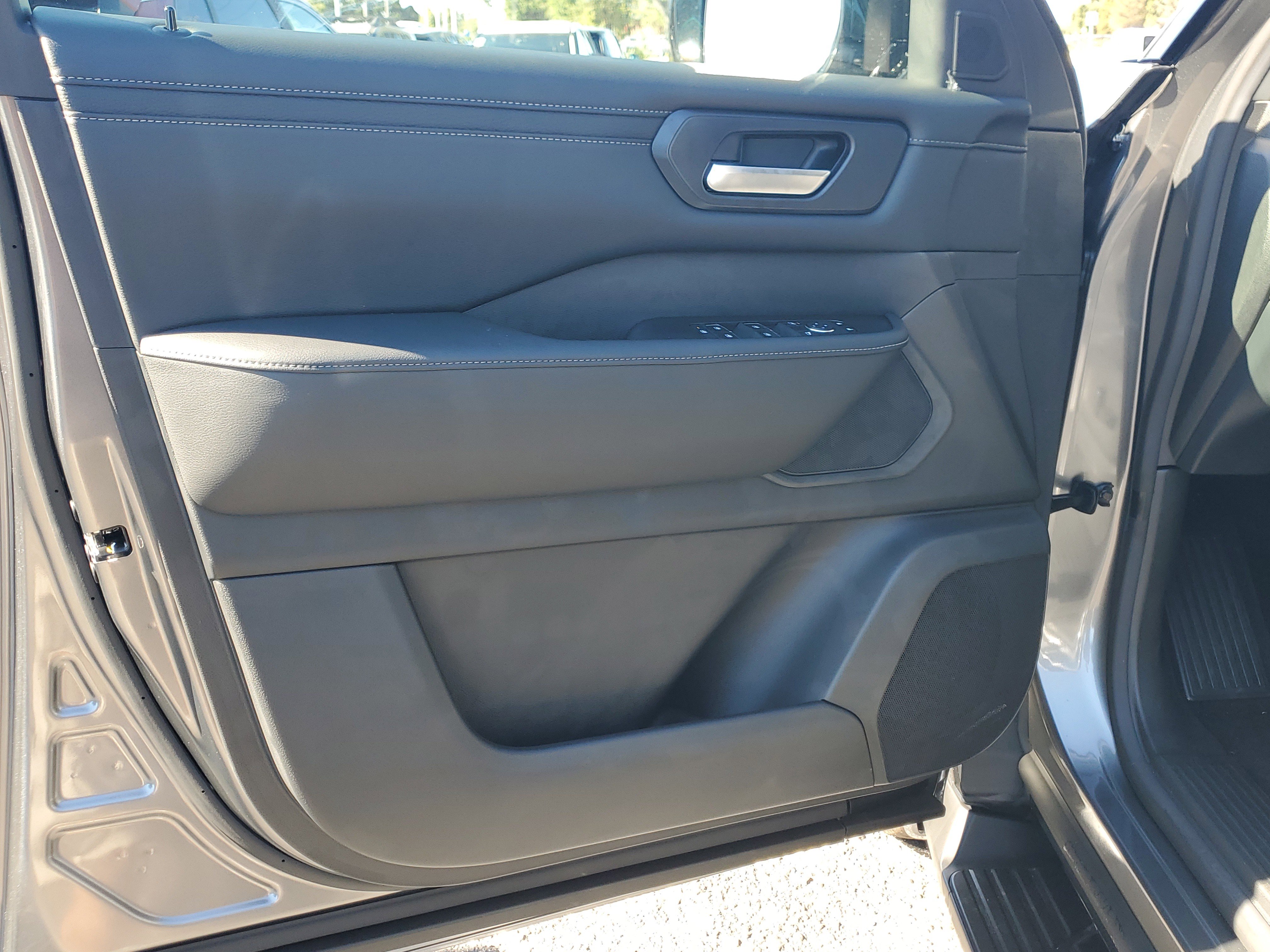 New 2026 Nissan Armada SV image 11
