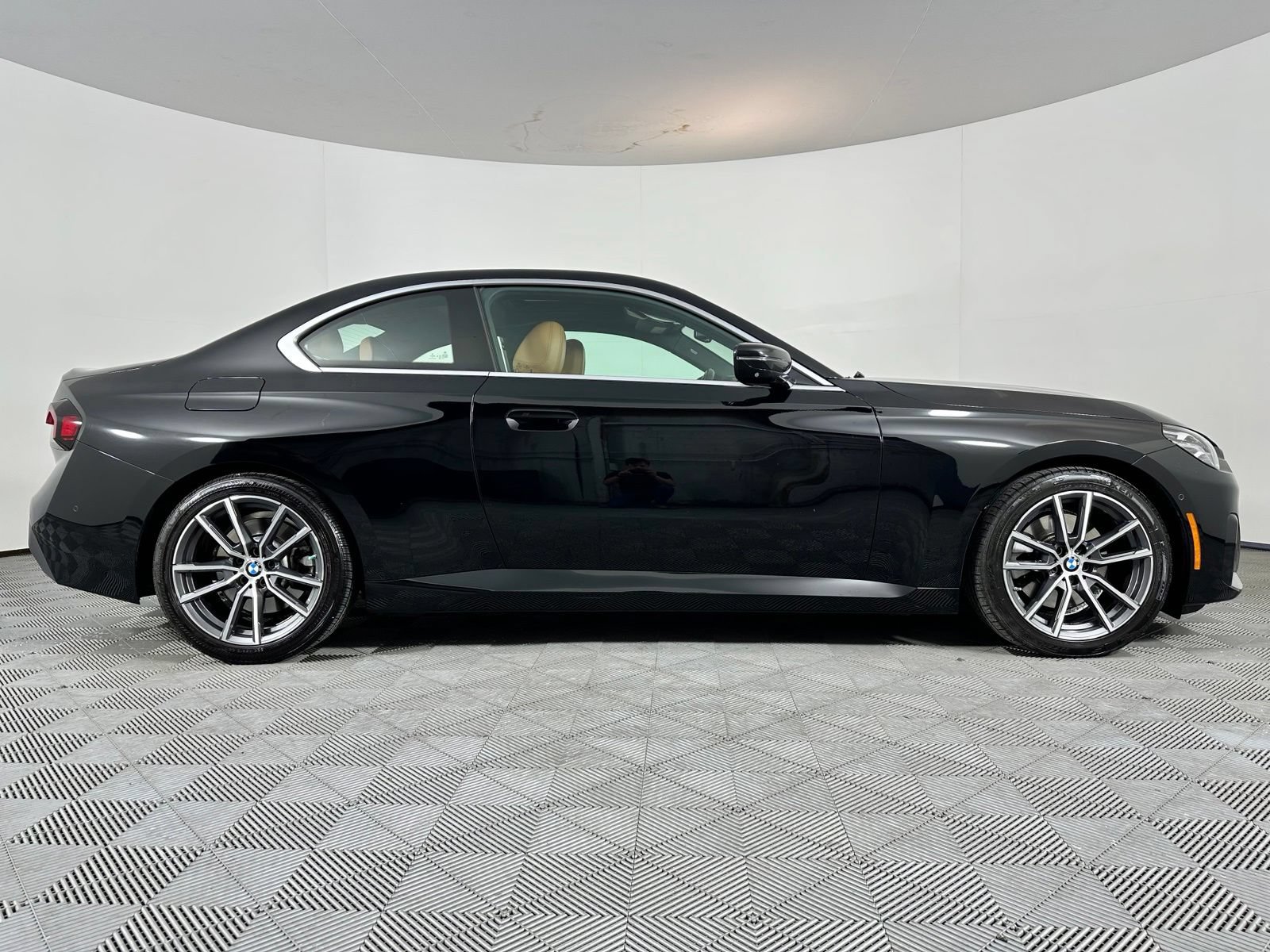 Used 2022 BMW 230i Coupe w/ Premium Package 2 RWD image 30