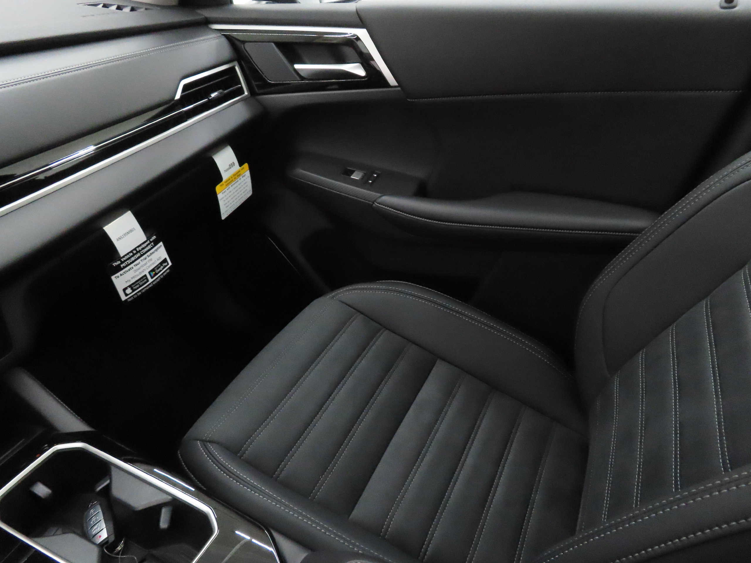New 2026 Mitsubishi Outlander SE FWD image 19