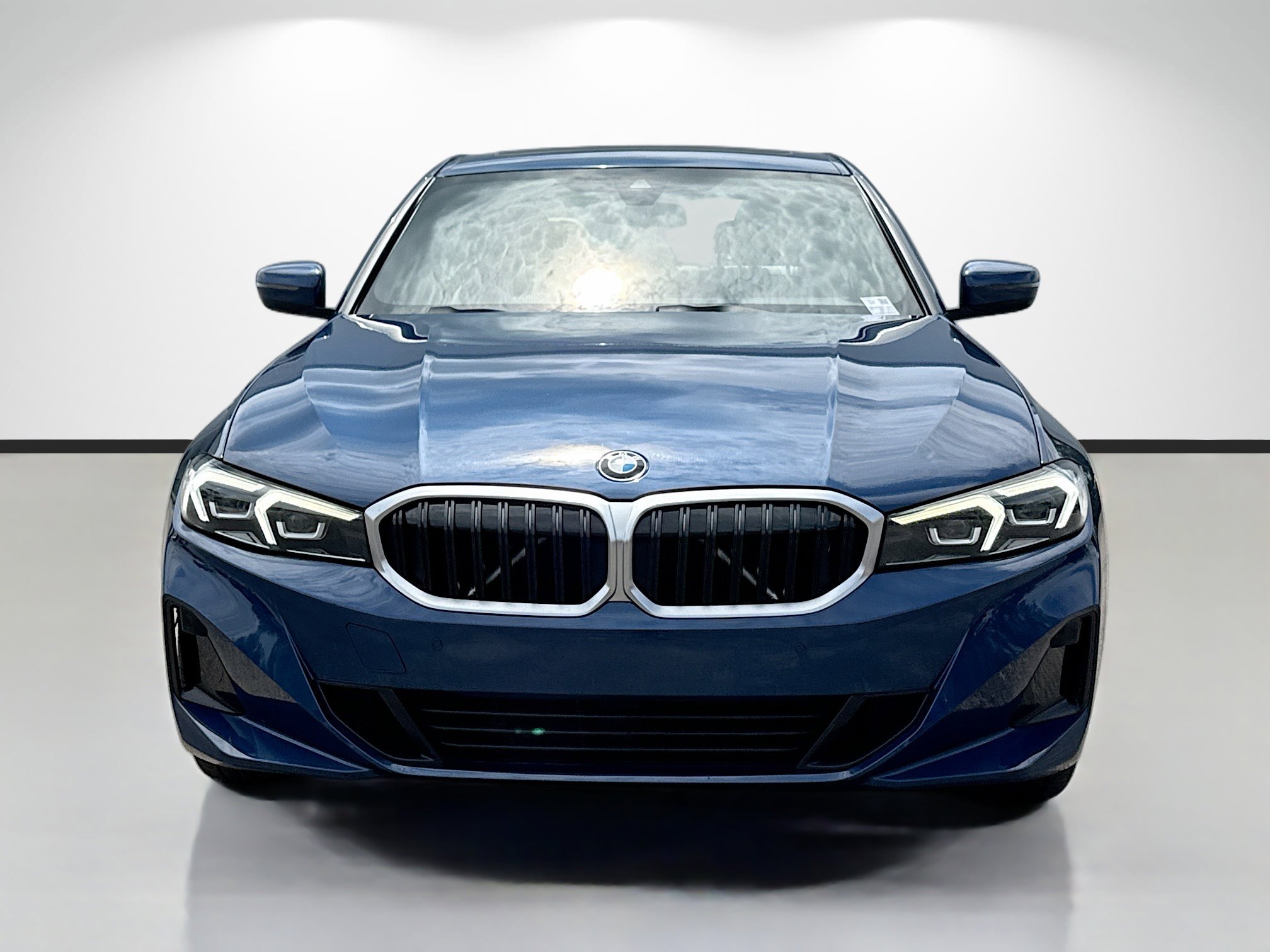 Used 2024 BMW 330i Sedan w/ Convenience Package RWD image 8