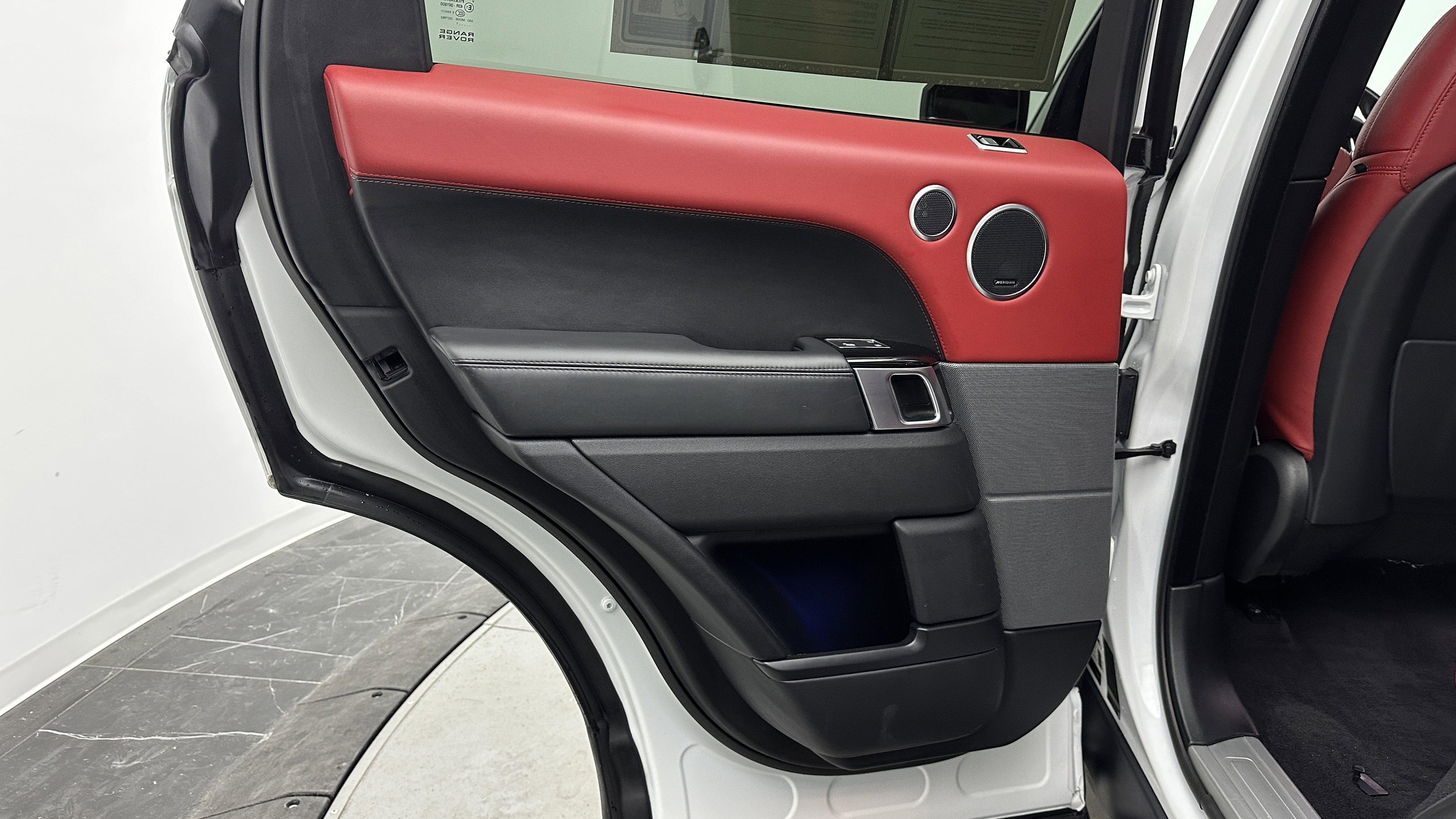 Used 2021 Land Rover Range Rover Sport Autobiography image 32