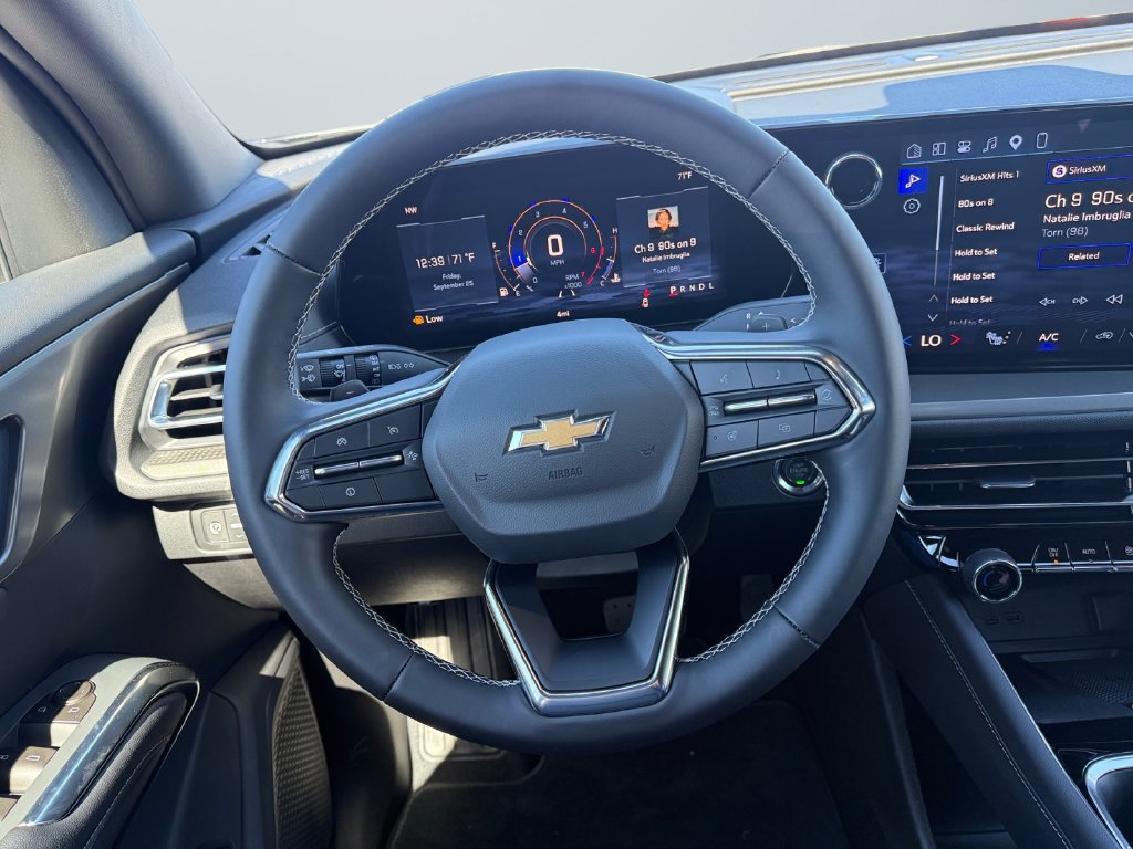 New 2027 Chevrolet Traverse LT w/ Driver Confidence Package FWD image 12