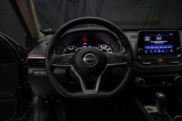 Used 2024 Nissan Altima 2.5 SV image 25