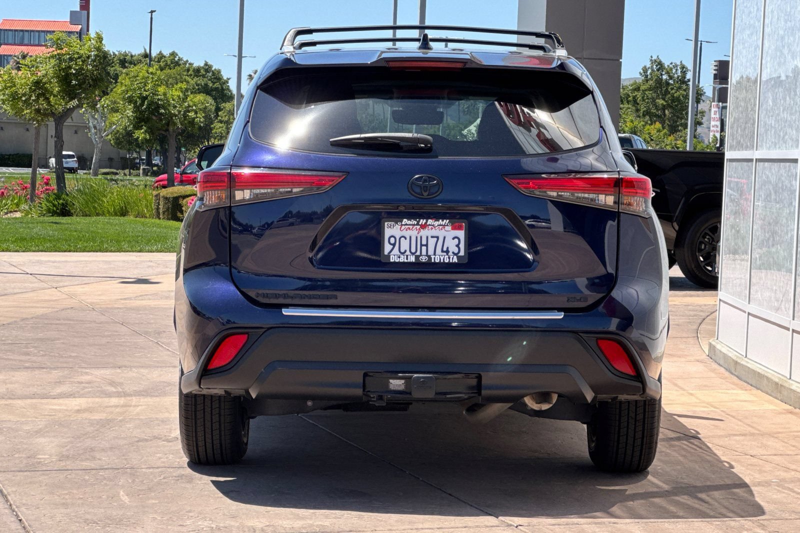 Used 2022 Toyota Highlander XLE FWD image 5