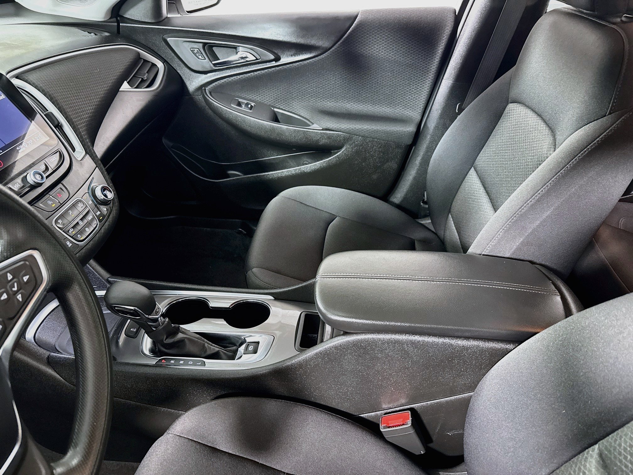 Used 2025 Chevrolet Malibu LT FWD image 24