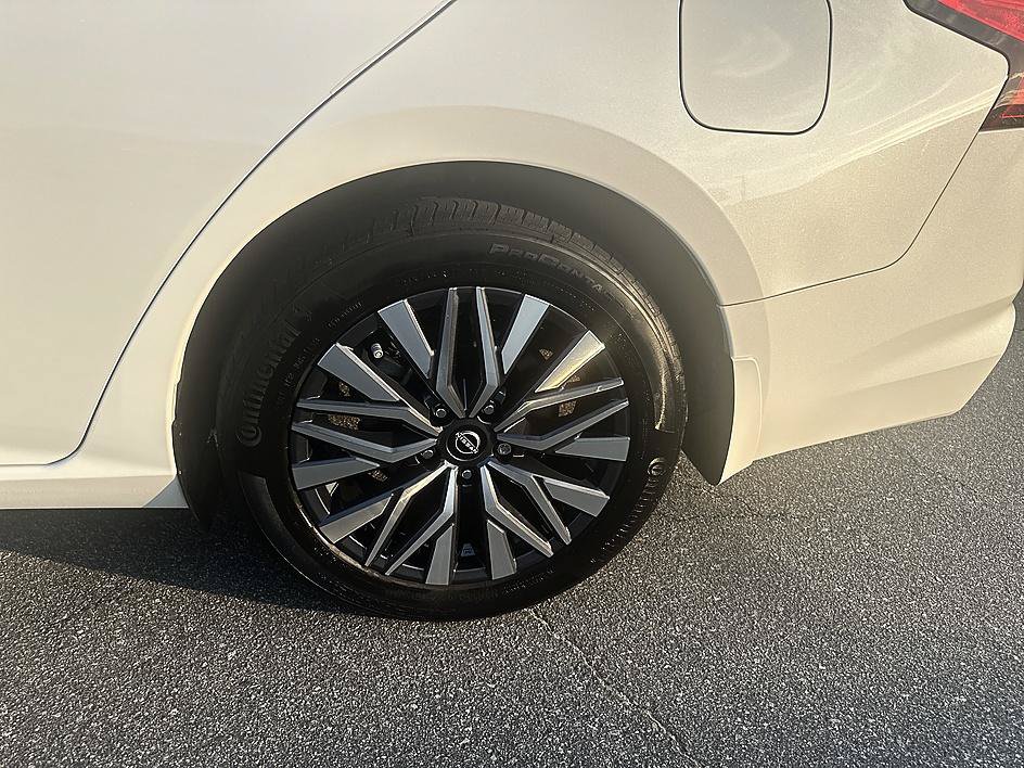 Certified 2023 Nissan Altima 2.5 SV FWD image 10