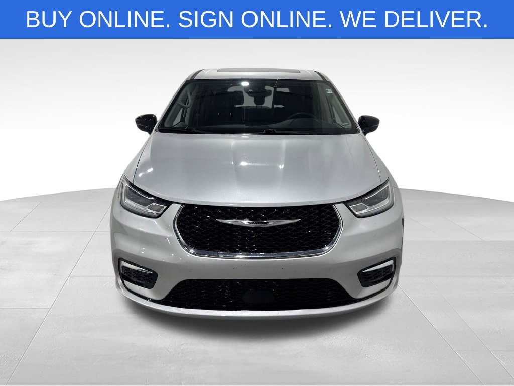Used 2024 Chrysler Pacifica Limited FWD image 11