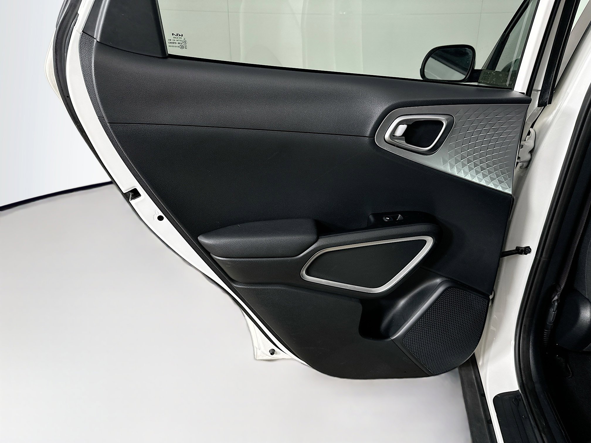 Used 2025 Kia Soul LX w/ LX Technology Package image 25