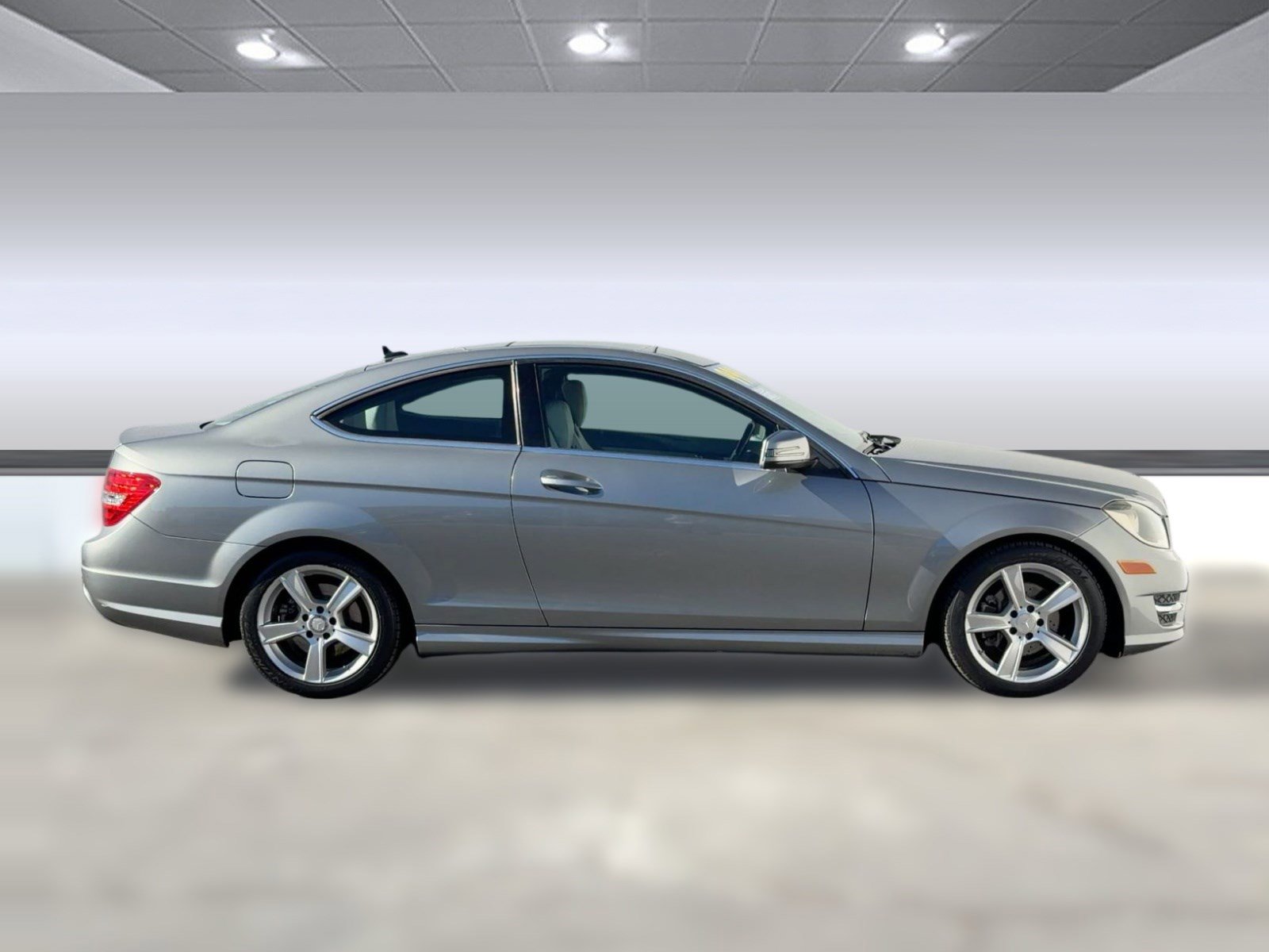 Used 2013 Mercedes-Benz C 250 Coupe image 6