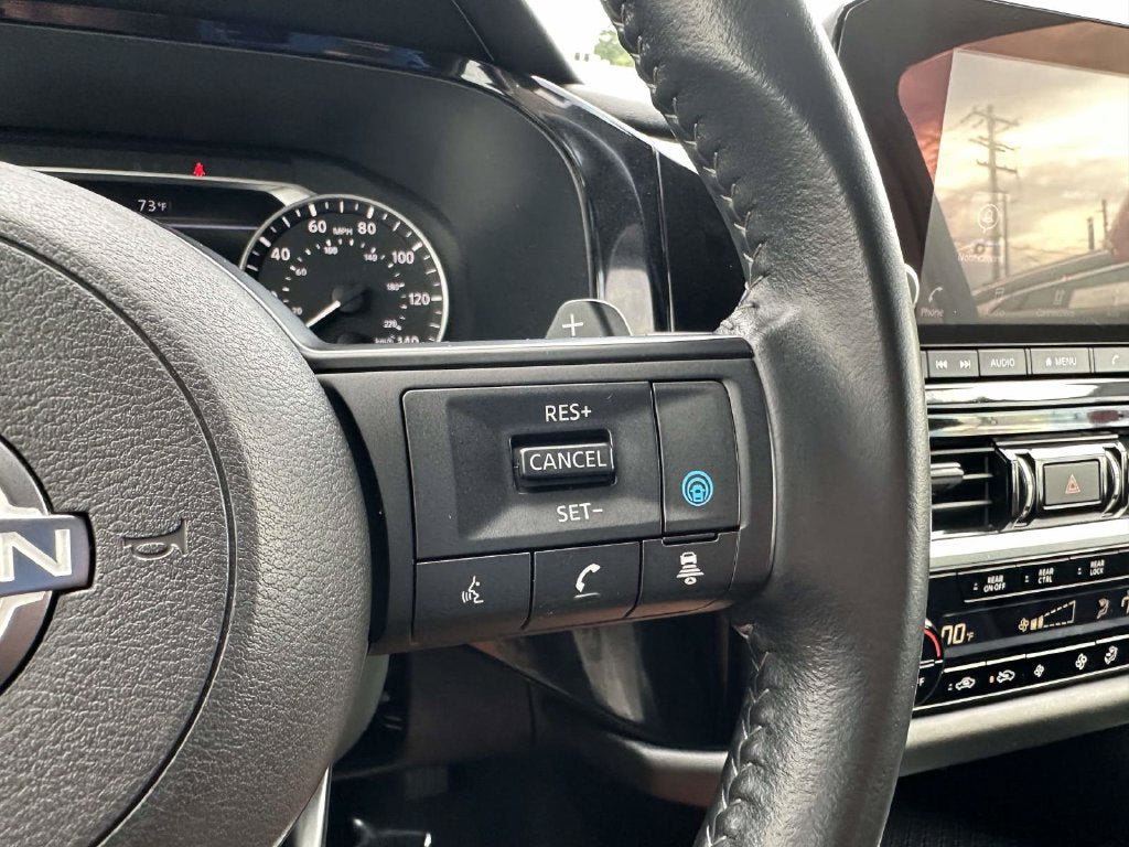 Used 2025 Nissan Pathfinder SV AWD/4WD image 31