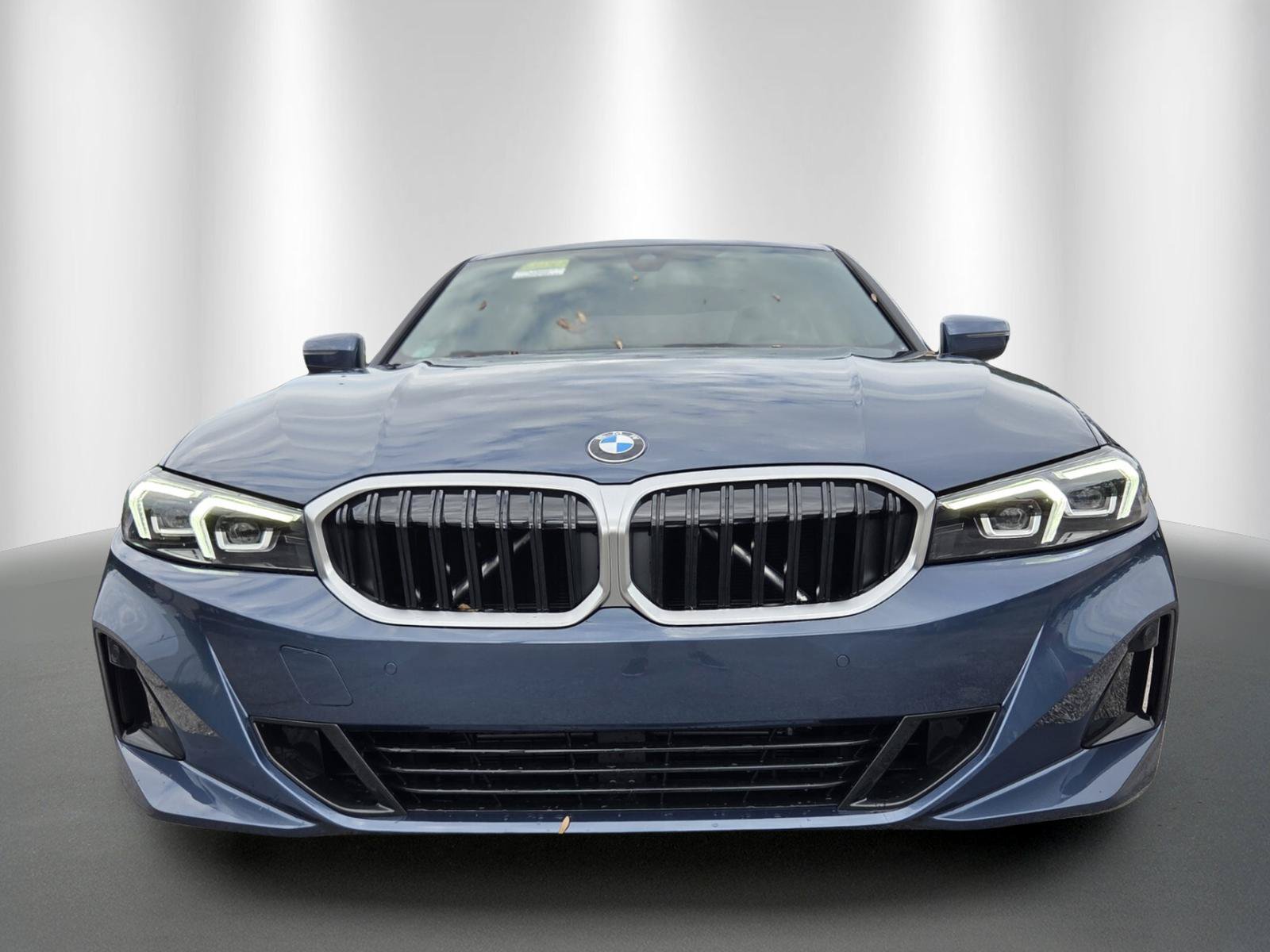 New 2026 BMW 330i Sedan w/ Premium Package RWD image 2
