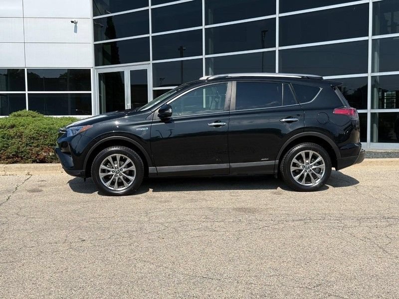 Used 2018 Toyota RAV4 Limited AWD/4WD image 6