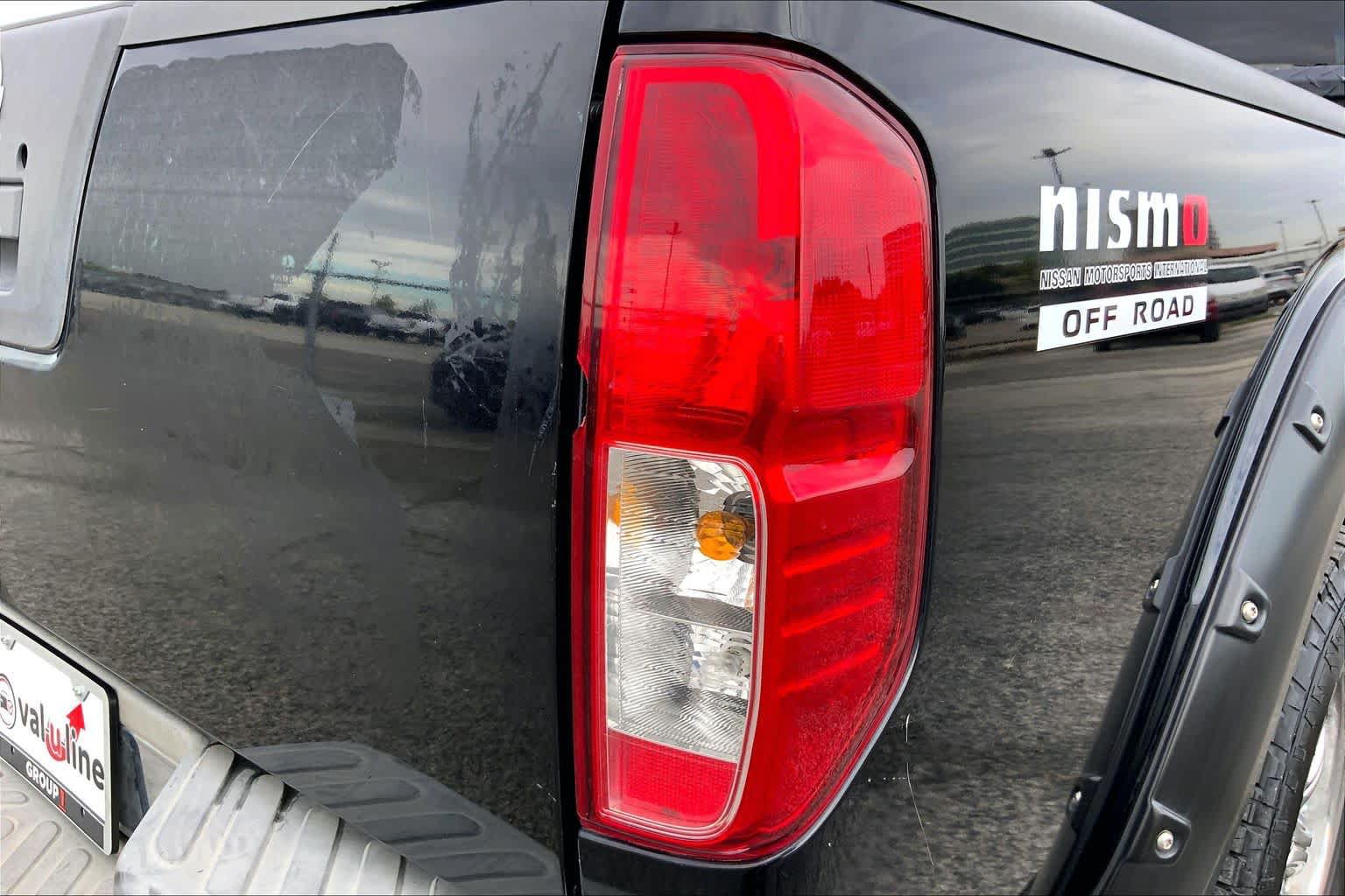 Used 2005 Nissan Frontier SE w/ (P01) Power Pkg AWD/4WD image 9
