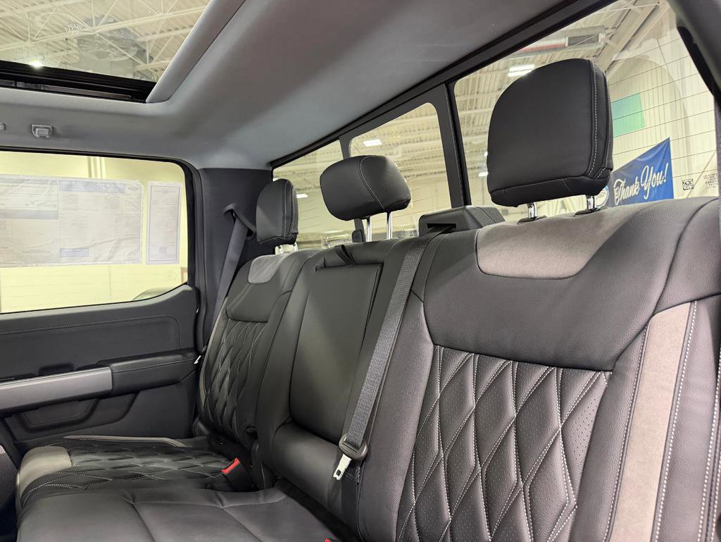 New 2026 Ford F250 Lariat w/ Black Appearance Package image 28