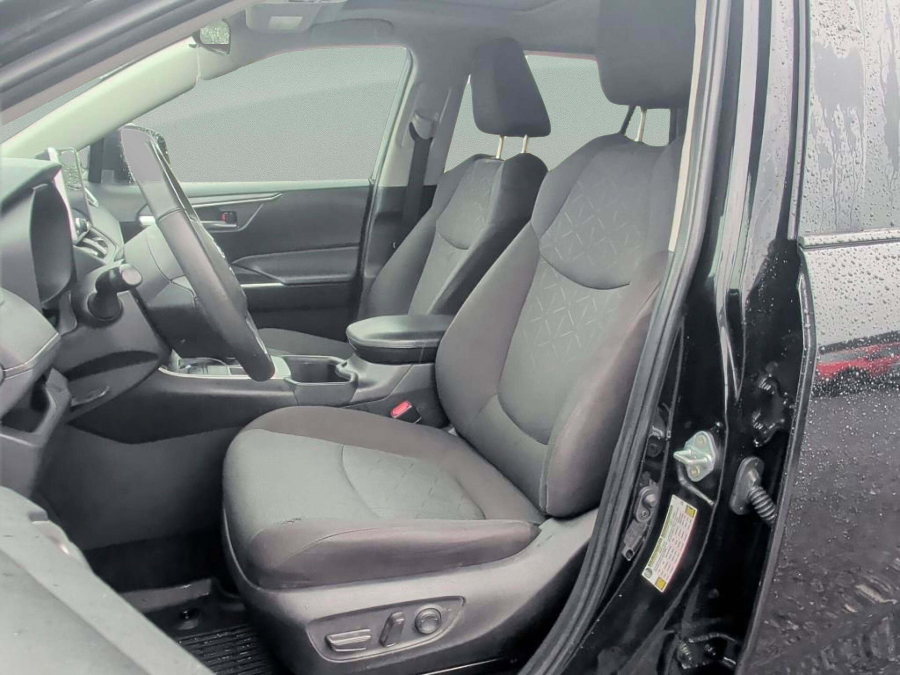 Used 2024 Toyota RAV4 XLE w/ Convenience Package AWD/4WD image 12