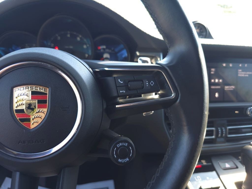 Used 2023 Porsche Macan Turbo AWD/4WD image 19