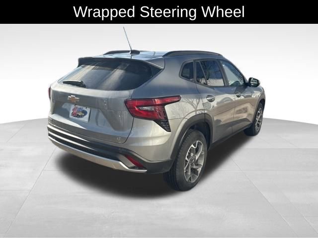 Certified 2024 Chevrolet Trax LT w/ Driver Confidence Package image 7