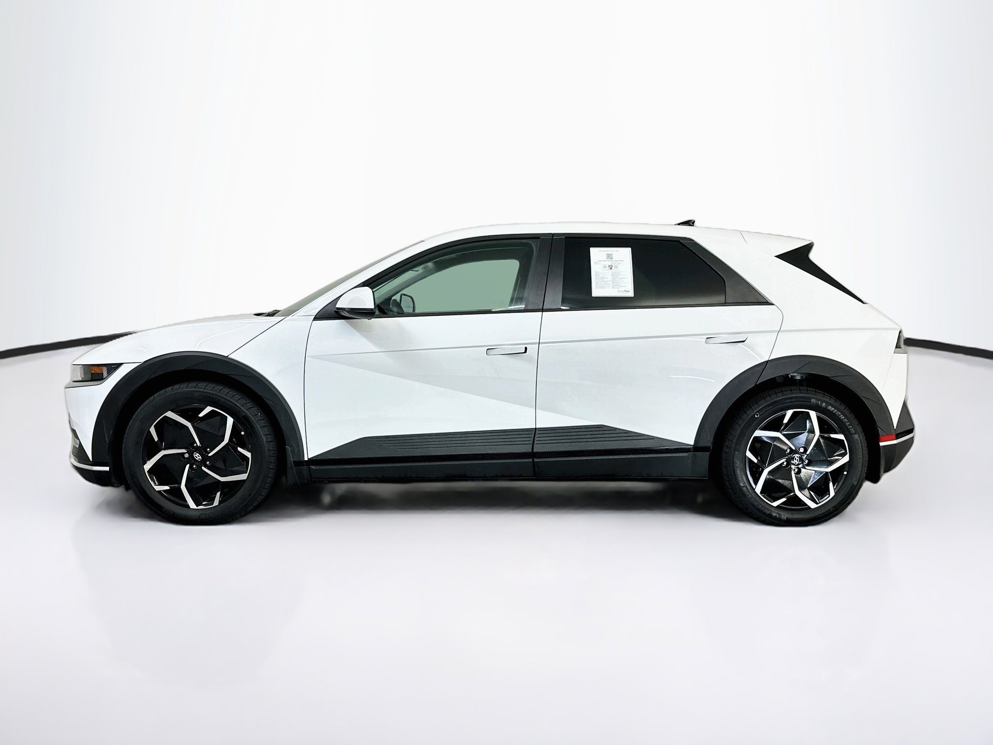 Used 2024 Hyundai Ioniq 5 SEL AWD/4WD image 4