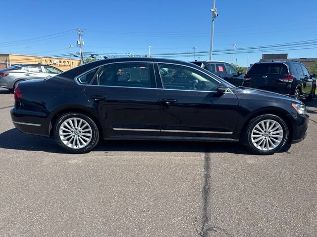 Used 2017 Volkswagen Passat 1.8T SE FWD image 4