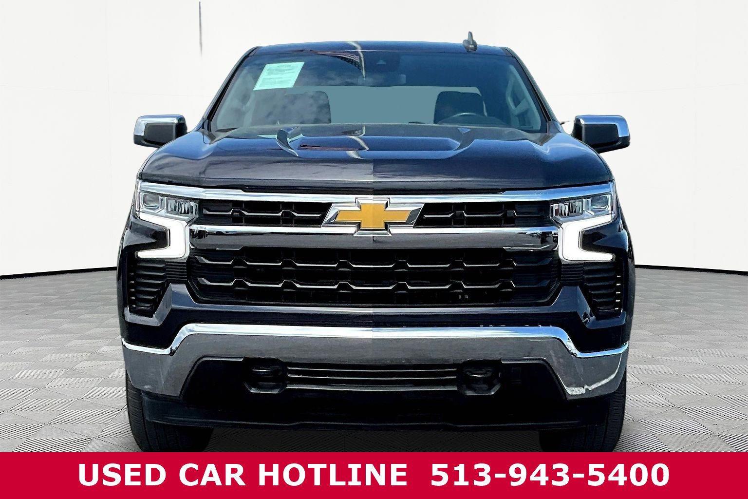 Used 2022 Chevrolet Silverado 1500 LT AWD/4WD image 2