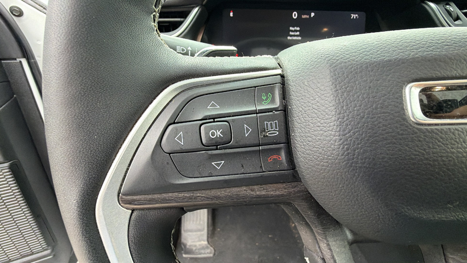 Used 2025 Jeep Grand Cherokee L Limited w/ Luxury Tech Group II AWD/4WD image 30