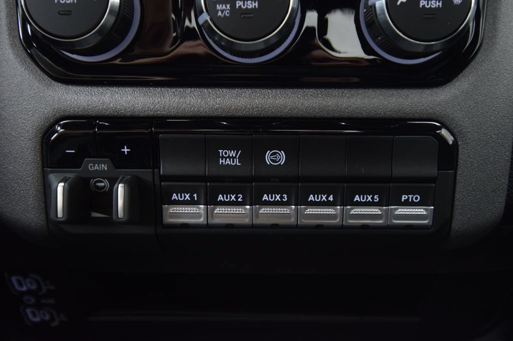 New 2026 RAM 3500 Tradesman RWD image 34