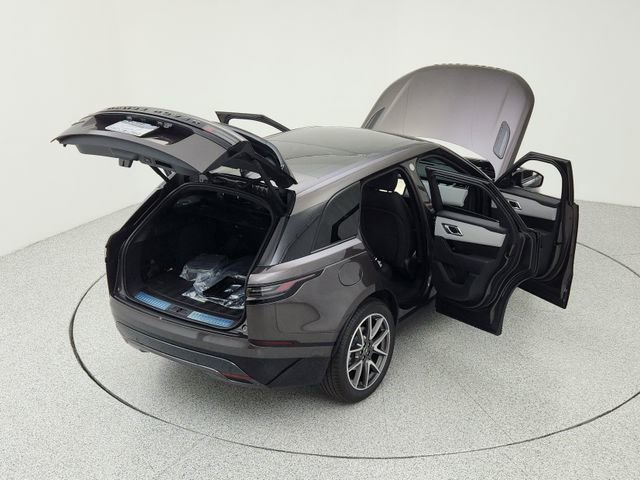 New 2026 Land Rover Range Rover Velar Dynamic SE image 16