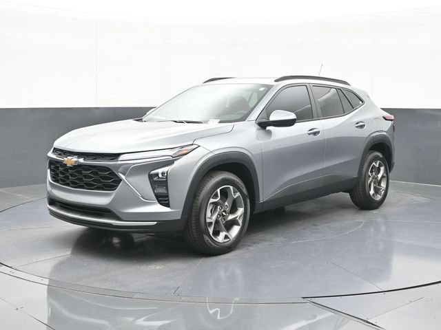 New 2026 Chevrolet Trax LT w/ Sunroof Package FWD image 4