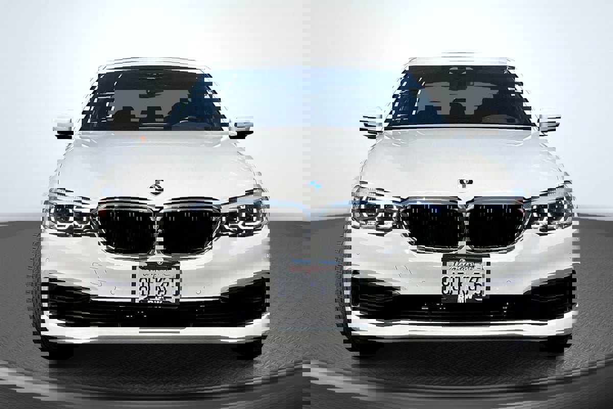 Used 2020 BMW 530i w/ Convenience Package image 3
