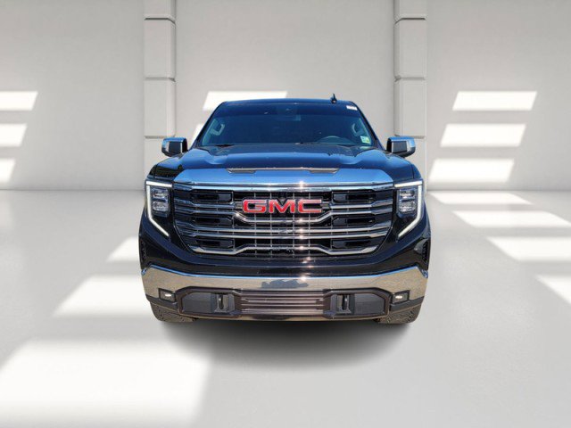 Used 2022 GMC Sierra 1500 SLT image 2