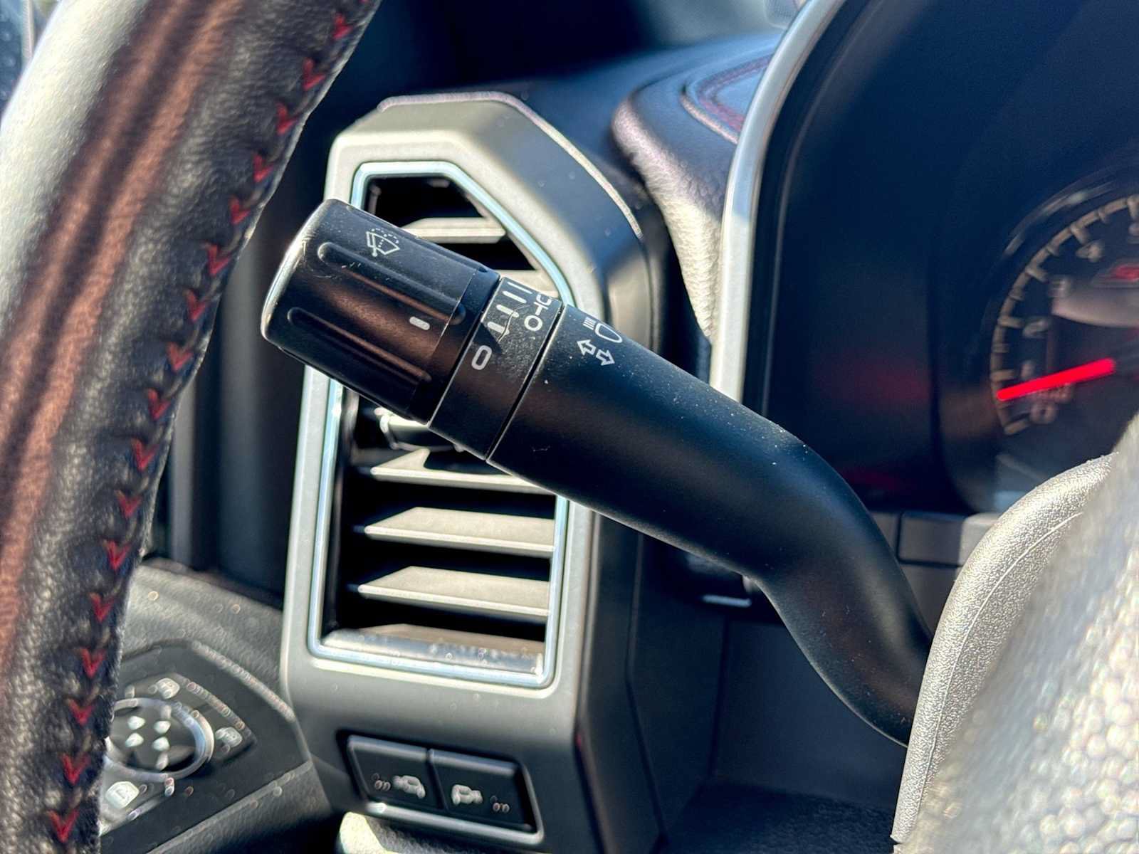 Used 2018 Ford F150 Lariat w/ Equipment Group 502A Luxury AWD/4WD image 25