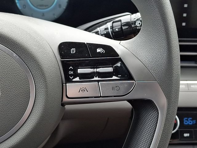 Used 2024 Hyundai Elantra SEL FWD image 22