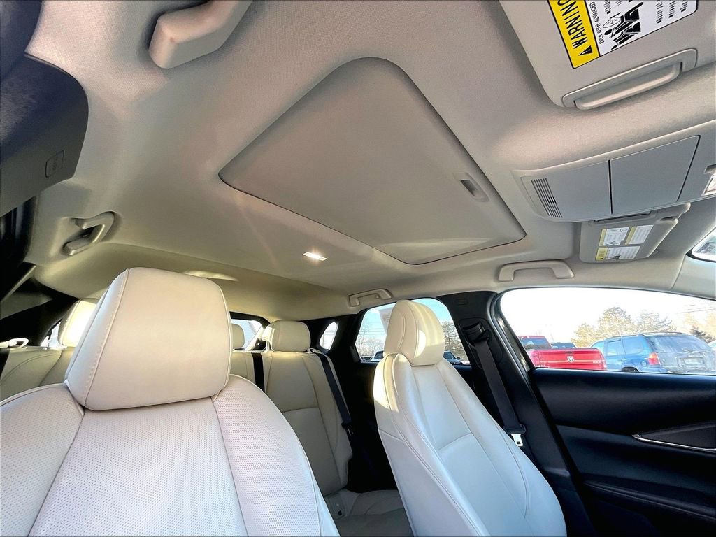 Used 2023 MAZDA CX-30 AWD 2.5 S w/ Premium Package image 7