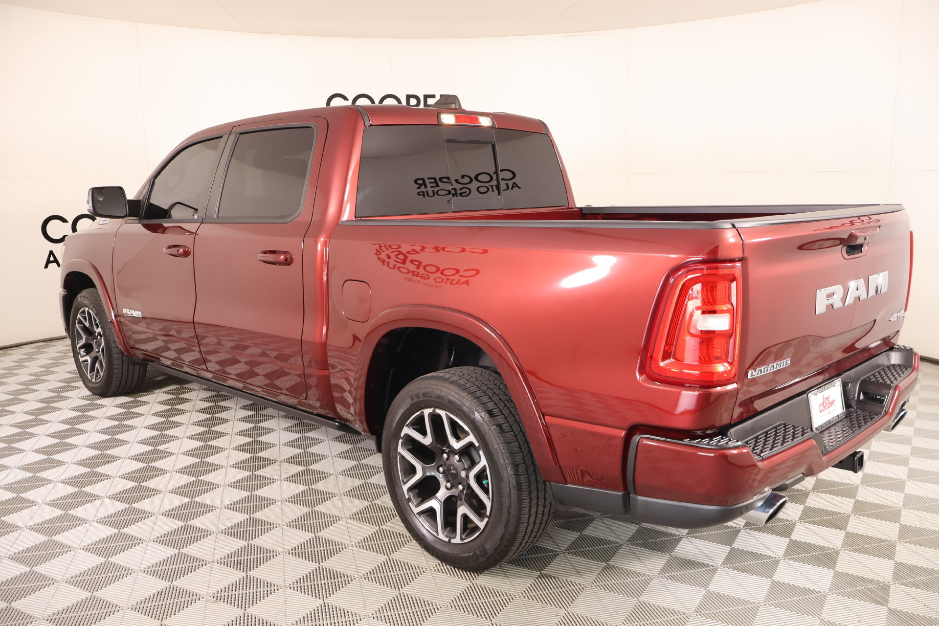 Used 2025 RAM 1500 Laramie w/ Laramie Southwest Edition AWD/4WD image 24