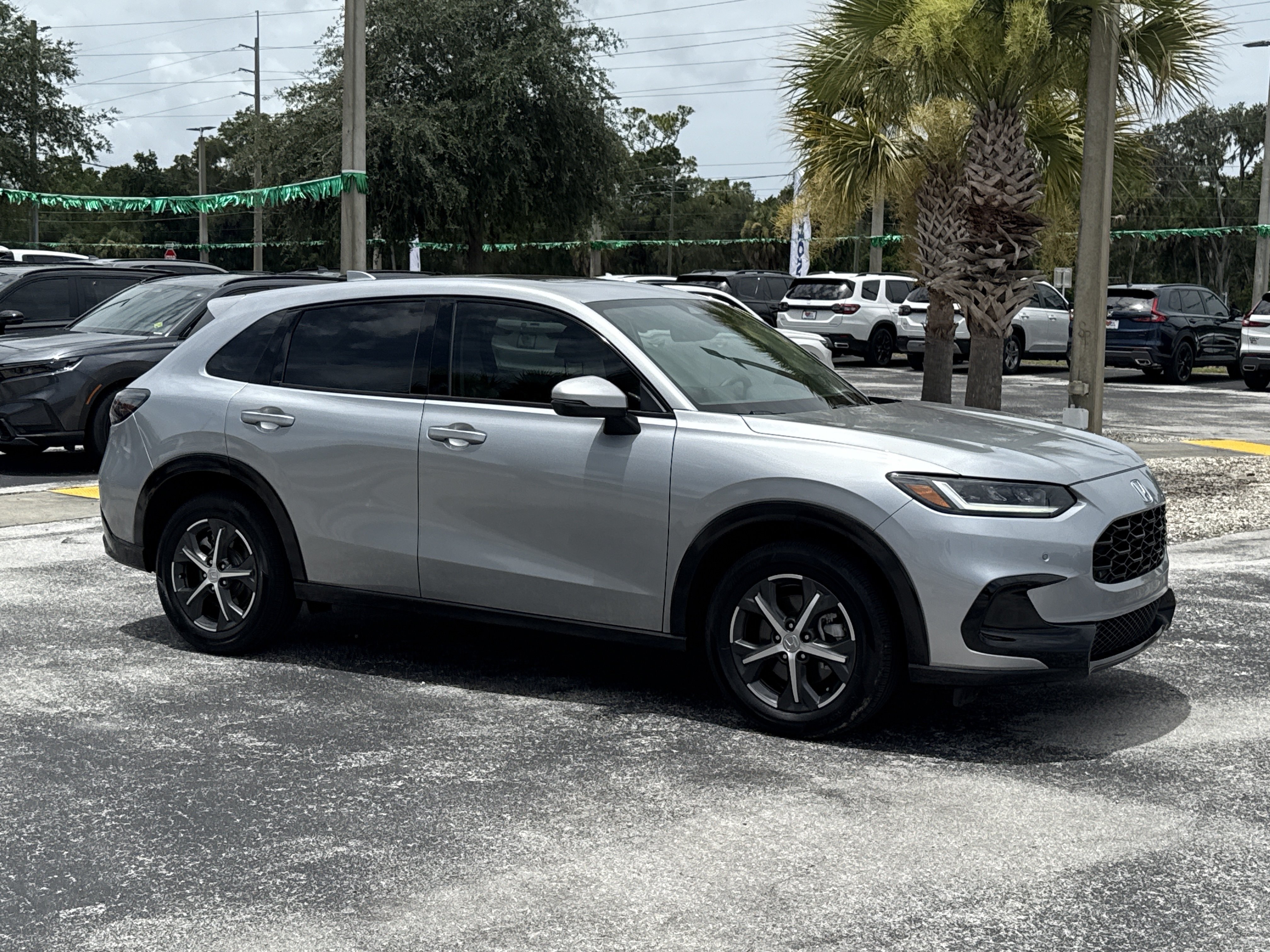 Certified 2025 Honda HR-V EX-L image 5