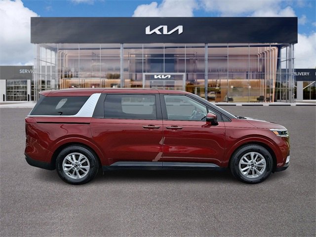 Used 2024 Kia Carnival LX image 7