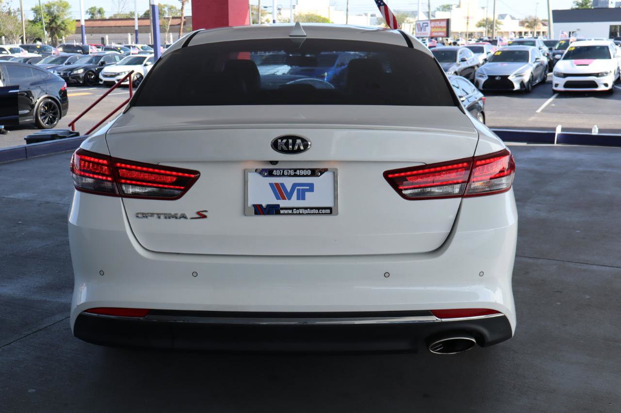 Used 2018 Kia Optima S w/ 18" Alloy Wheels Package image 10