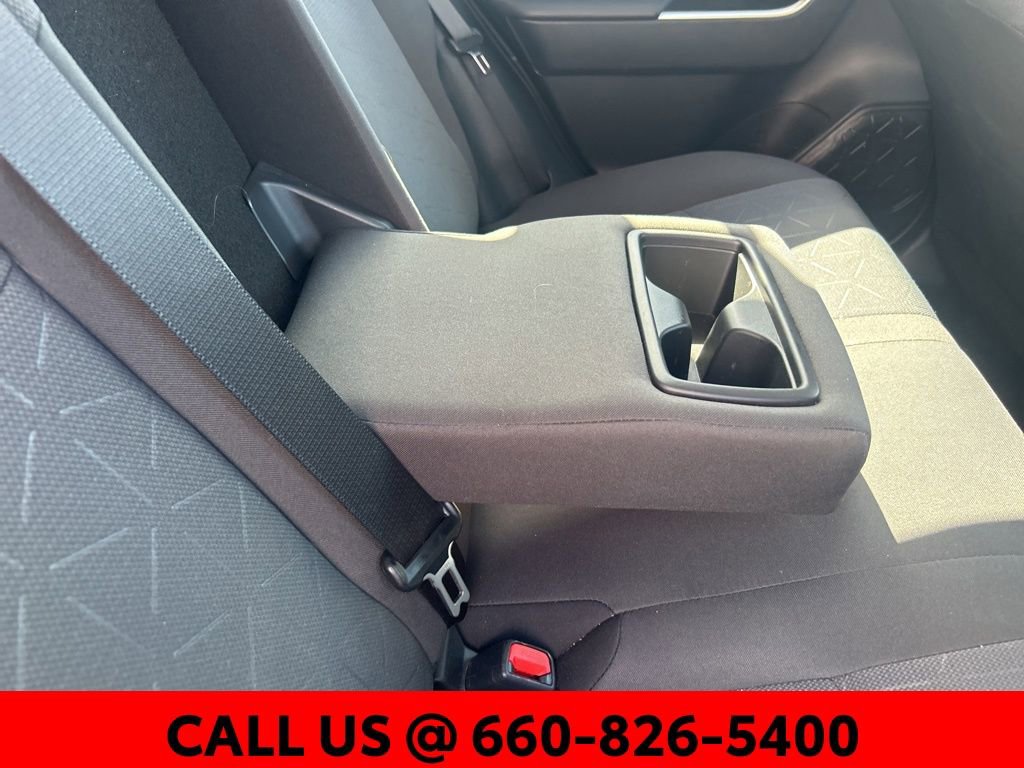 Used 2025 Toyota RAV4 XLE image 6