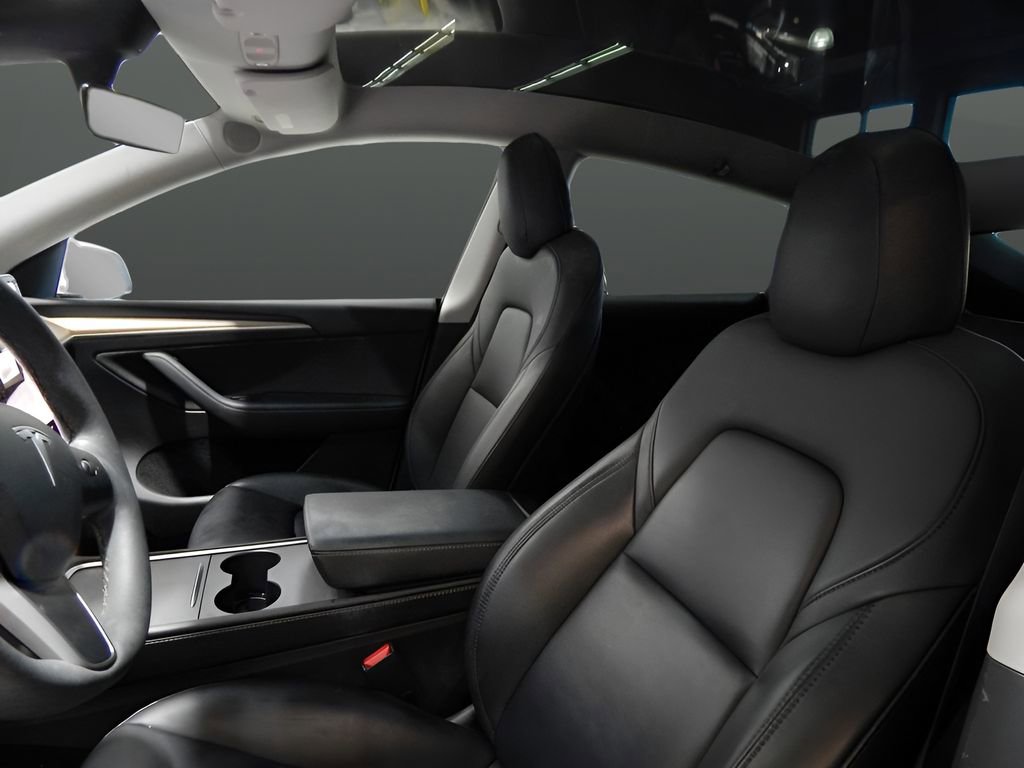 Used 2023 Tesla Model Y Long Range image 17