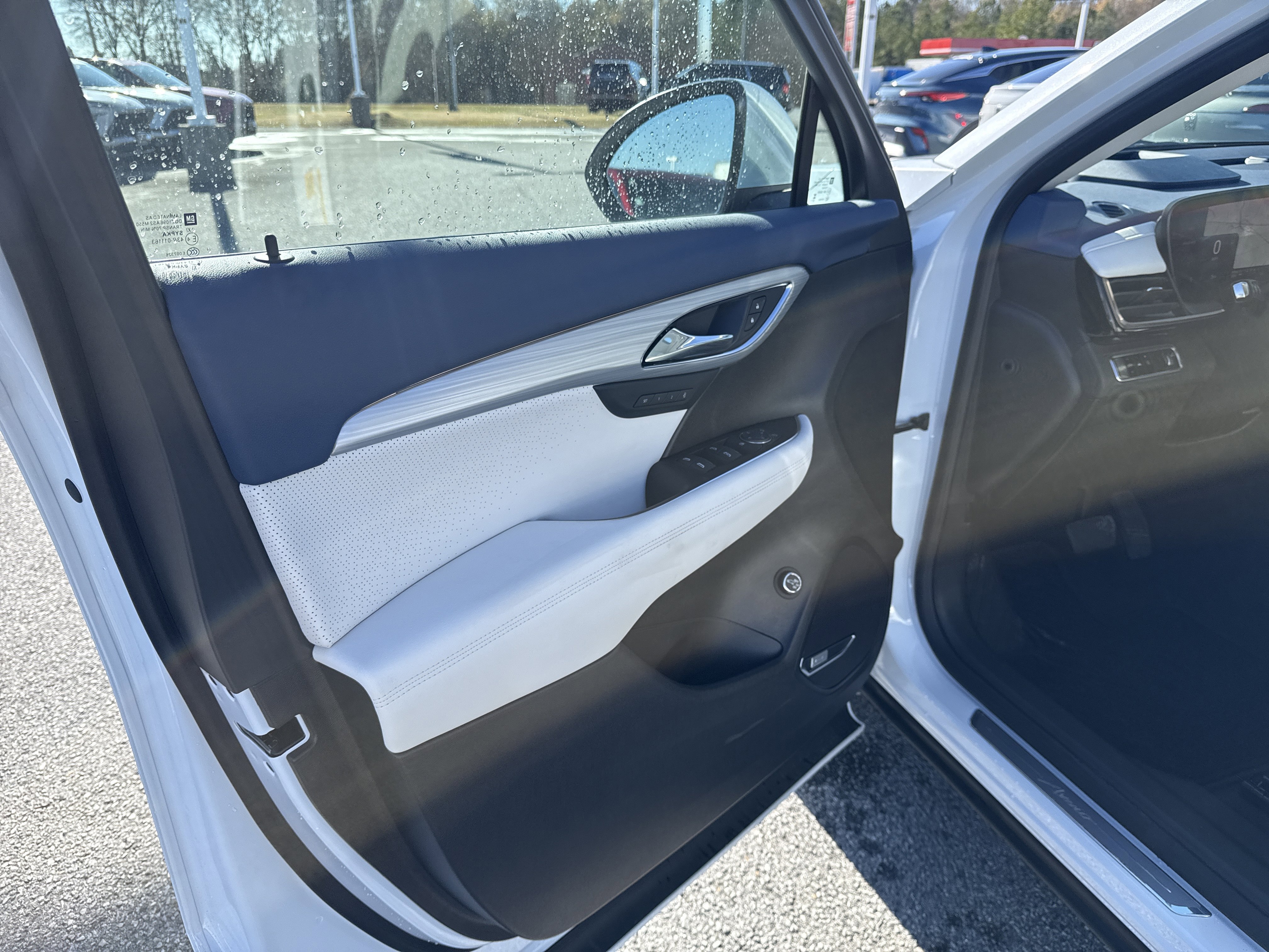 New 2026 Buick Envision Avenir image 9