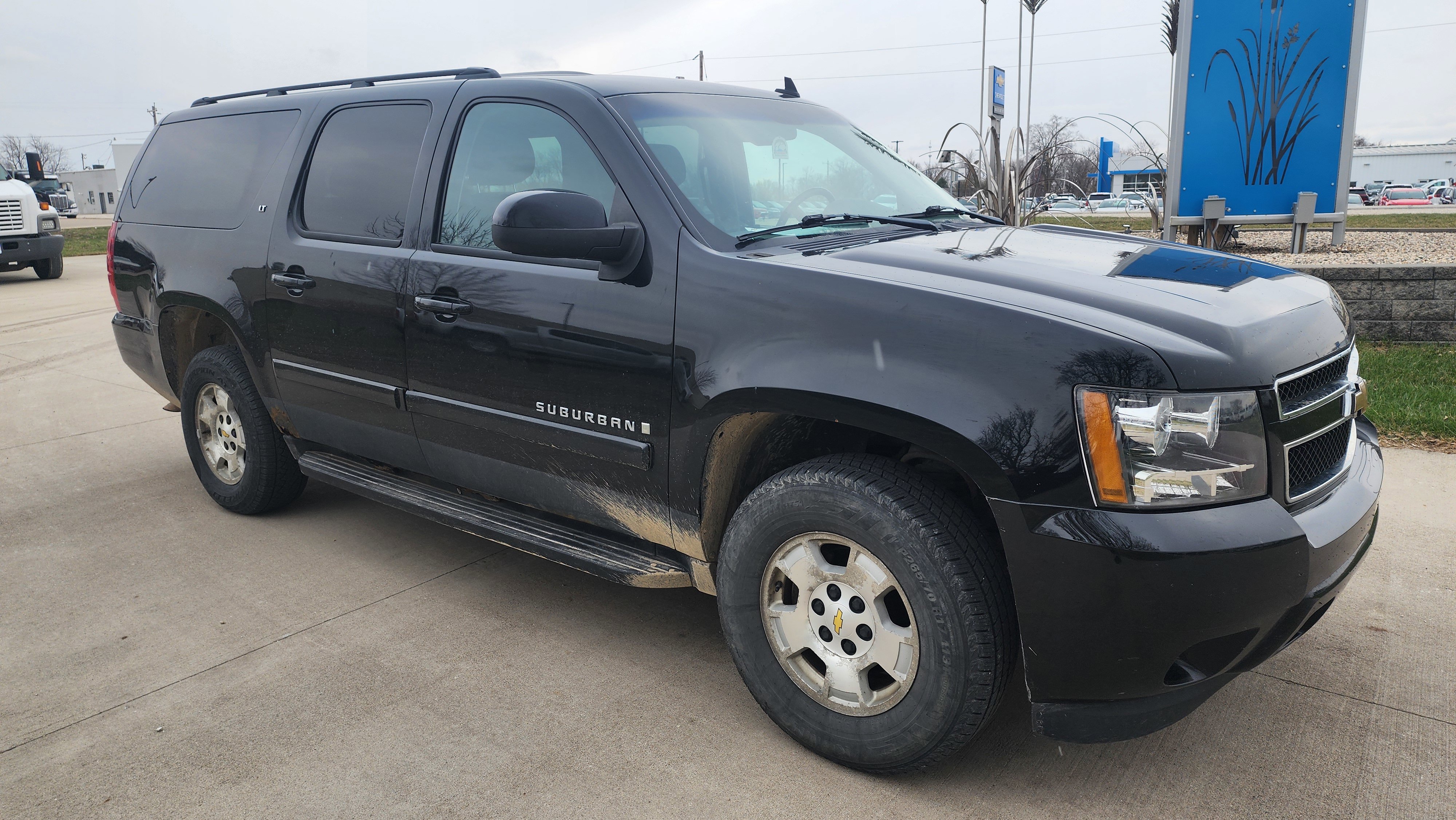Used 2008 Chevrolet Suburban LT w/ Convenience Package 1 image 3