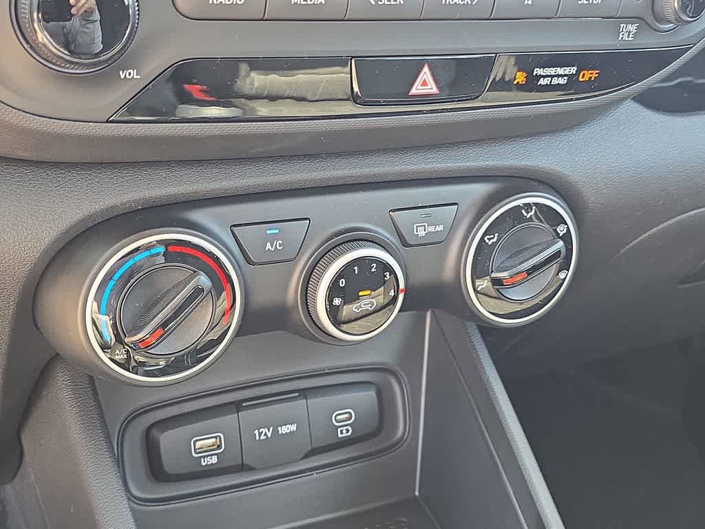 New 2026 Hyundai Venue SE FWD image 30