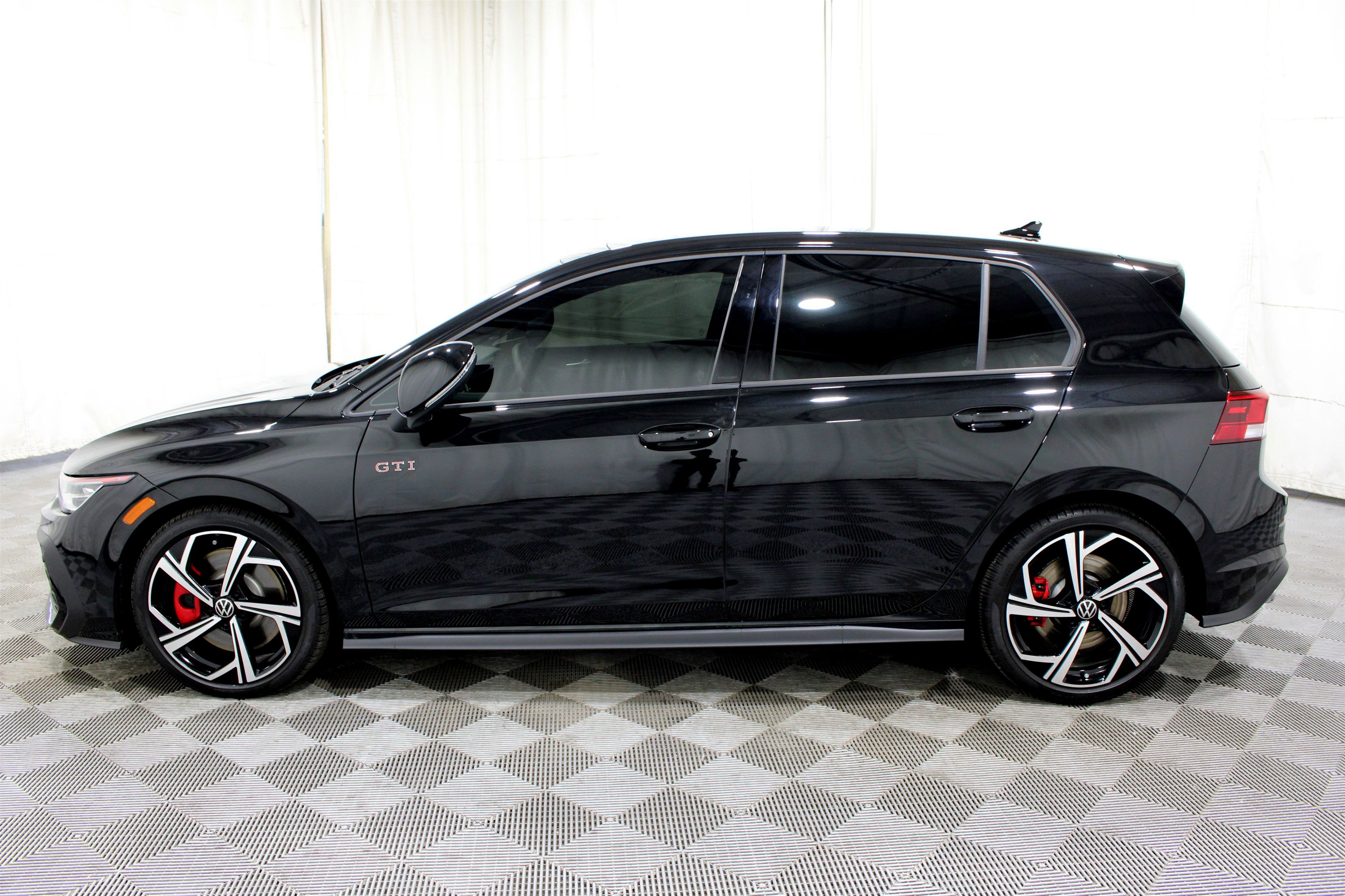 Used 2025 Volkswagen GTI SE image 35