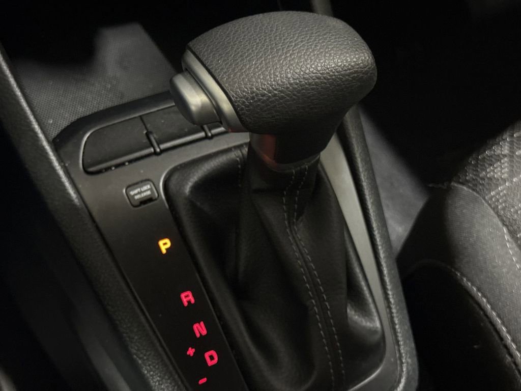 Used 2023 Kia Rio S image 17