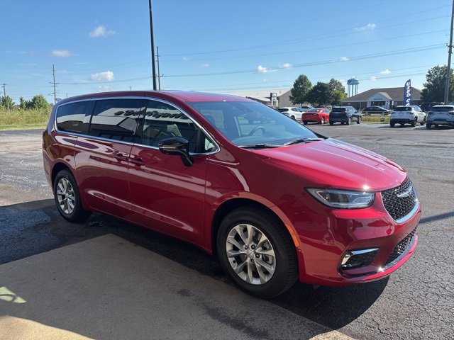 New 2025 Chrysler Pacifica Select w/ Uconnect Theater Family Group image 7